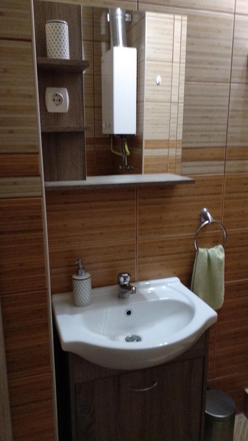 Agria Residence Eger Bagian luar foto