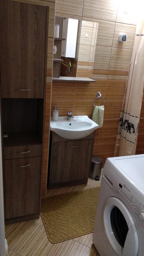 Agria Residence Eger Bagian luar foto